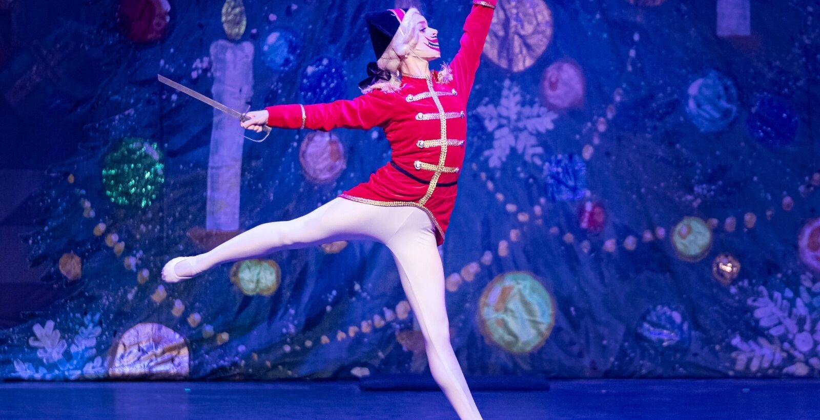 Onam dadasi va qizini pornoda tutdi Sakura va Inoning porno rasmlari